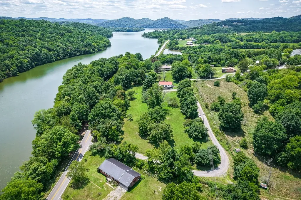 163 Ewing Lane Granville TN 38564-5025