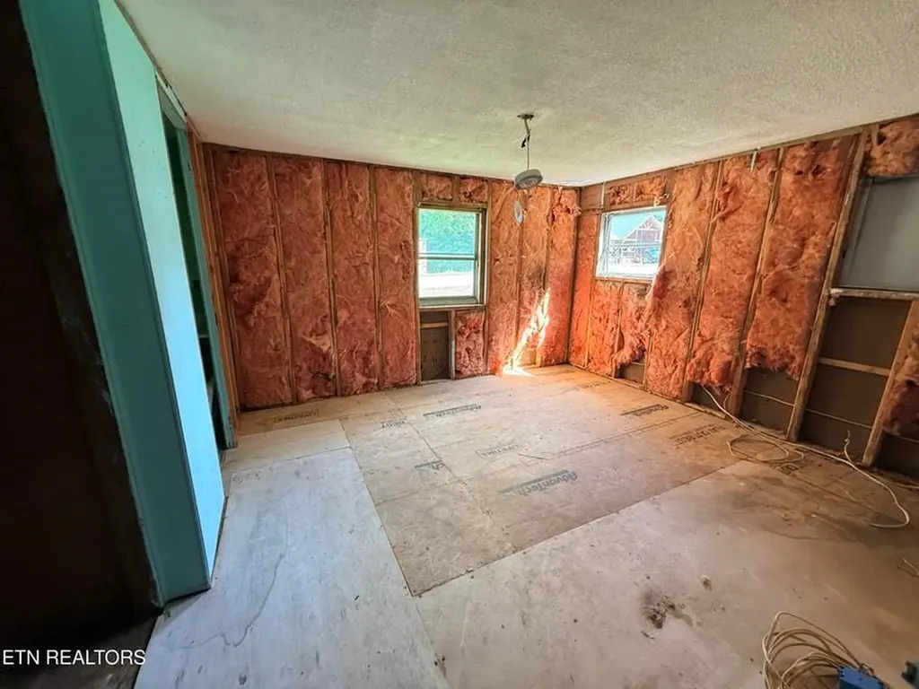 331 White Oak Street Jamestown TN 38556-4212