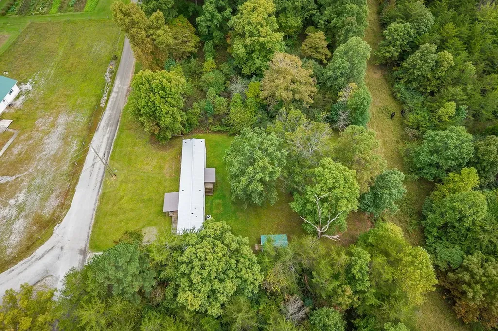 1180 Lake Hill Road Monterey TN 38574