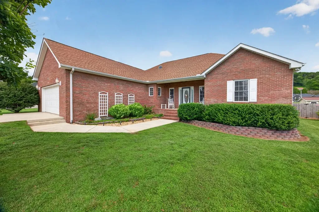 2231 Shelby Drive Cookeville TN 38501