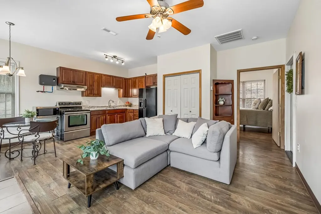 18 York Lane Elmwood TN 38560