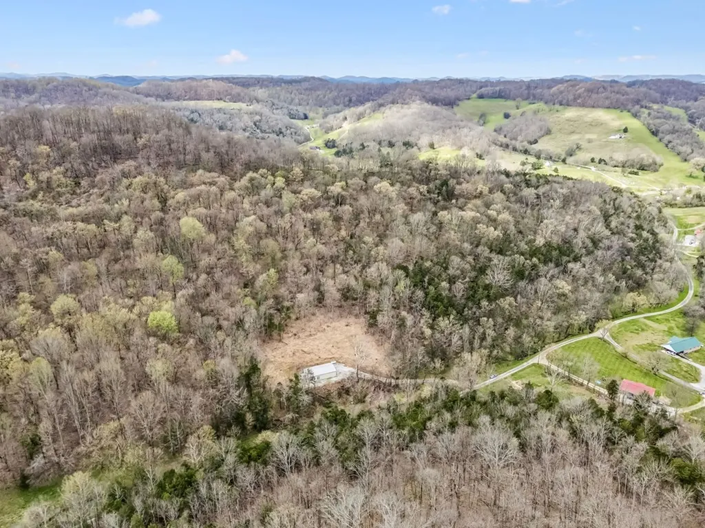18 York Lane Elmwood TN 38560