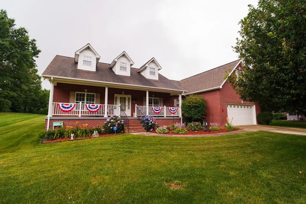 921 NE Green Meadows Road Cookeville TN 38506