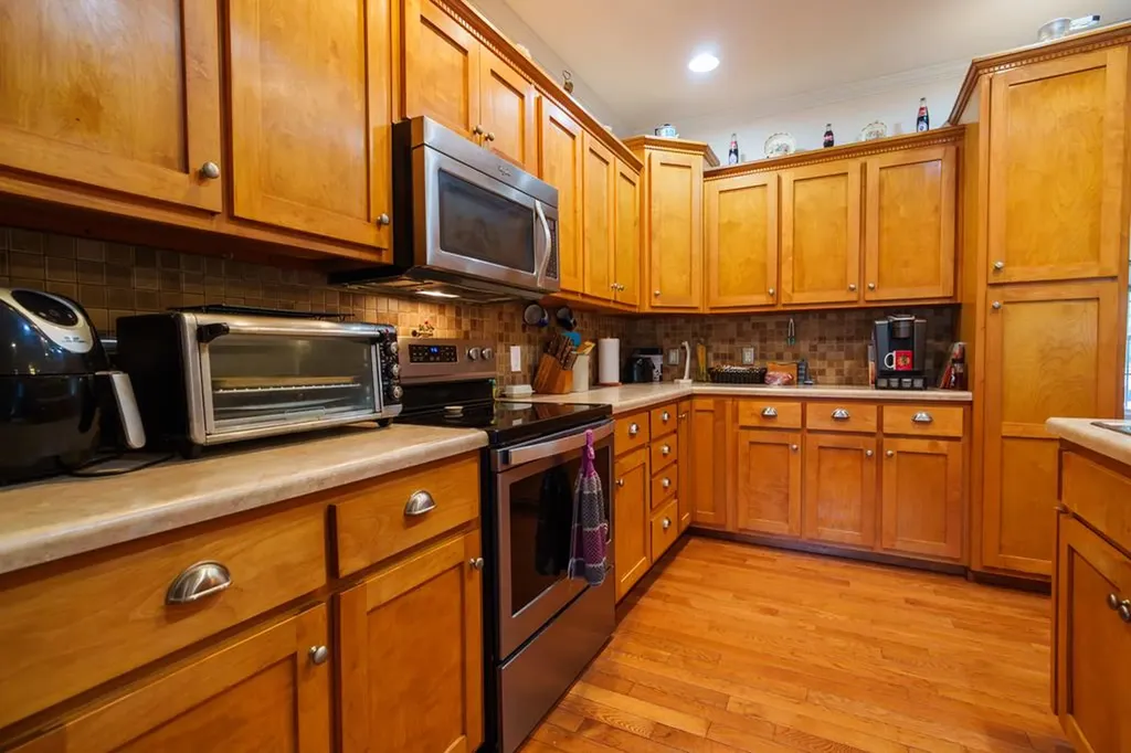 921 NE Green Meadows Road Cookeville TN 38506