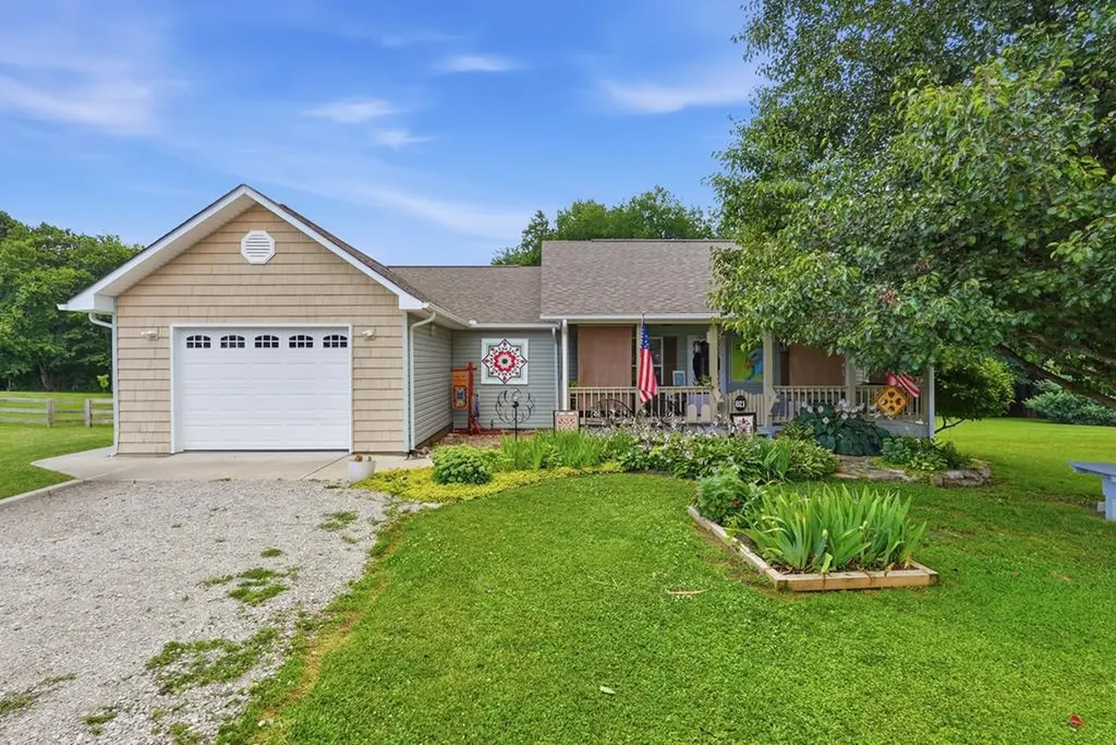 821 Buffalo Trail Clarkrange TN 38553