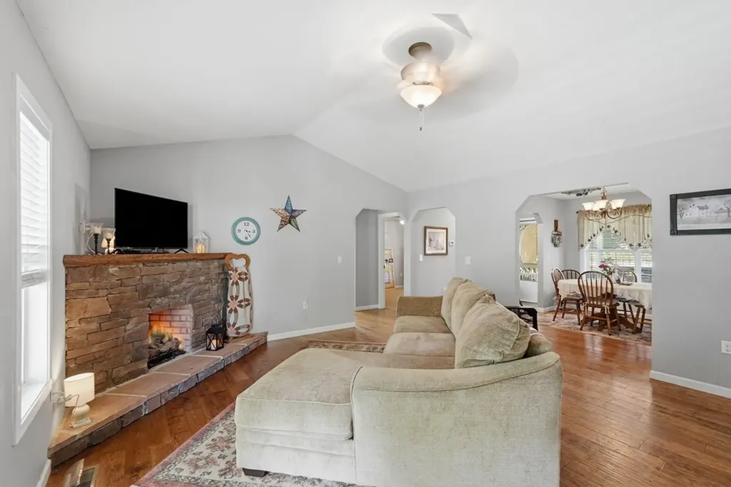 821 Buffalo Trail Clarkrange TN 38553