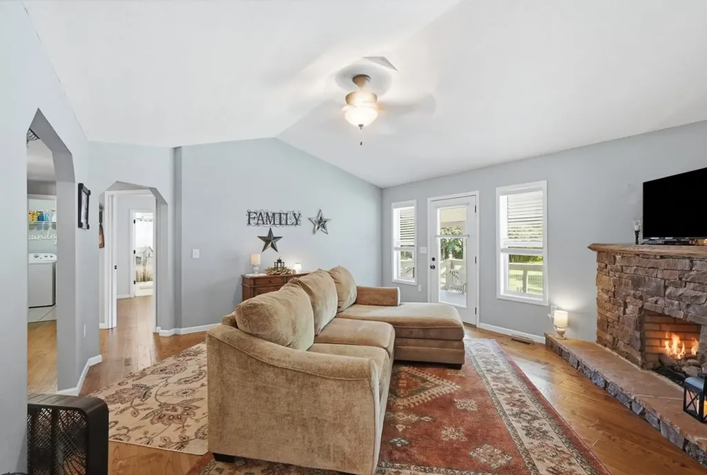 821 Buffalo Trail Clarkrange TN 38553