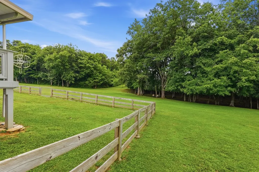821 Buffalo Trail Clarkrange TN 38553