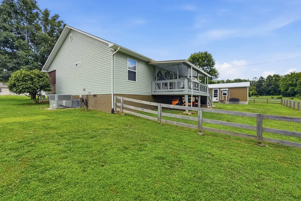 821 Buffalo Trail Clarkrange TN 38553