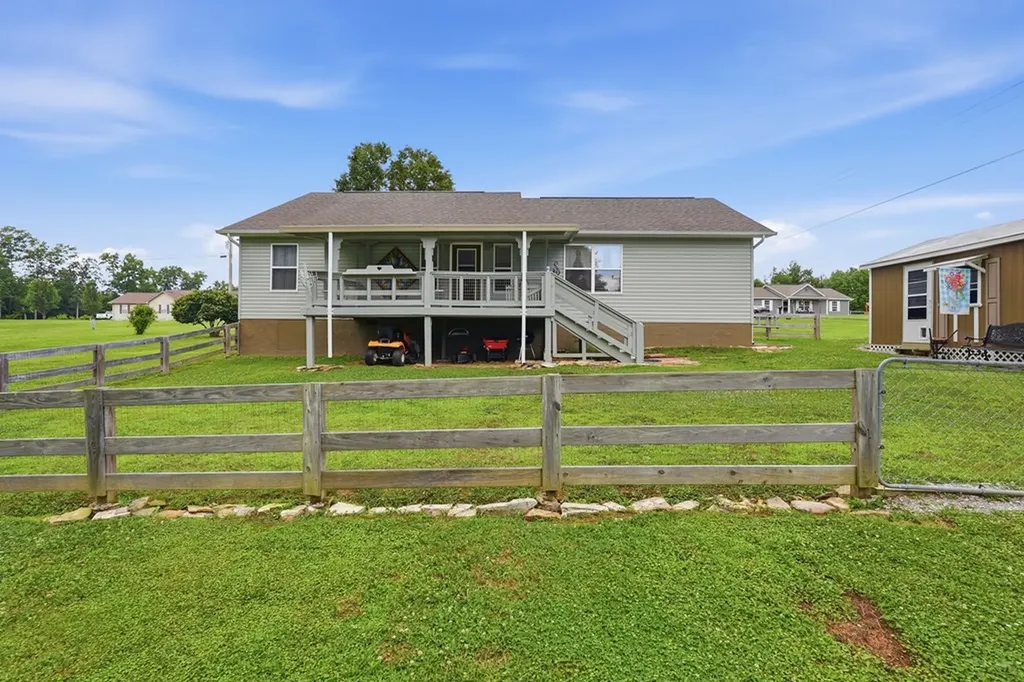 821 Buffalo Trail Clarkrange TN 38553