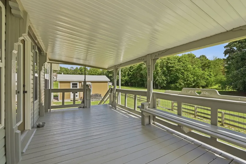 821 Buffalo Trail Clarkrange TN 38553