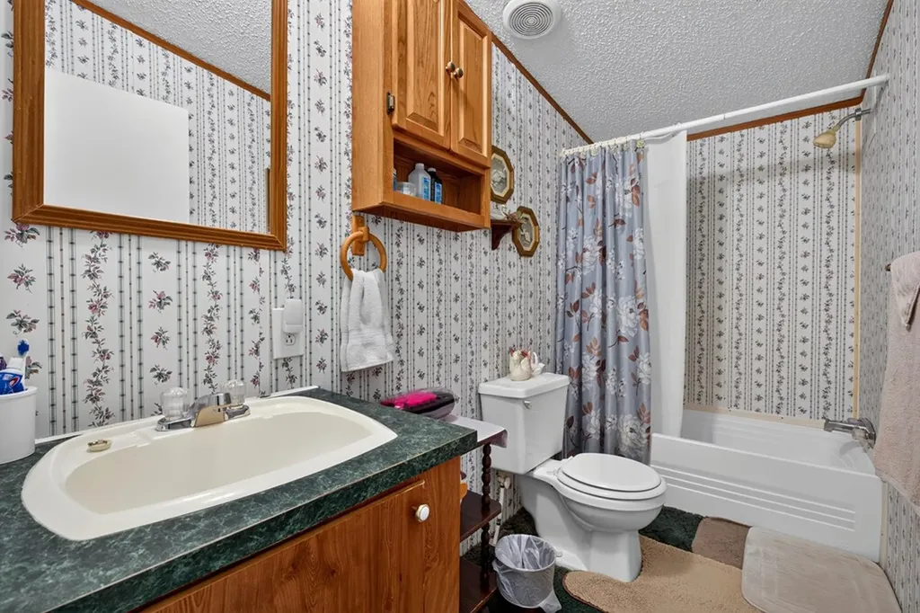 3013 Upper Hilham Road Livingston TN 38570