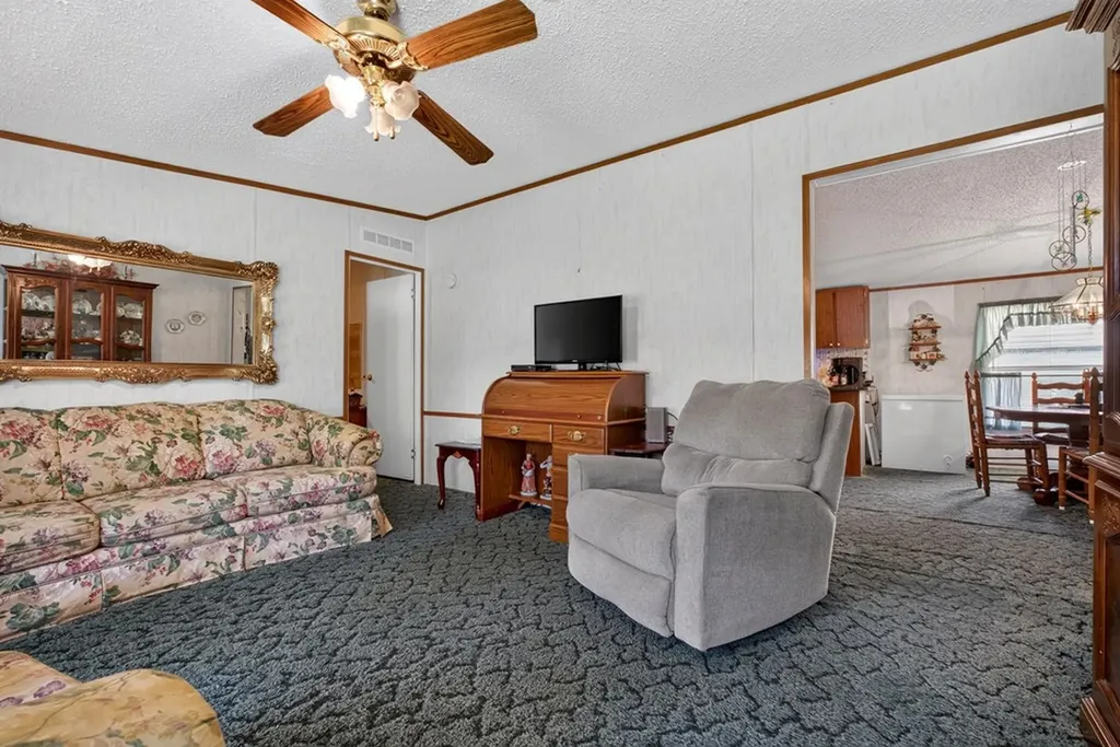3013 Upper Hilham Road Livingston TN 38570