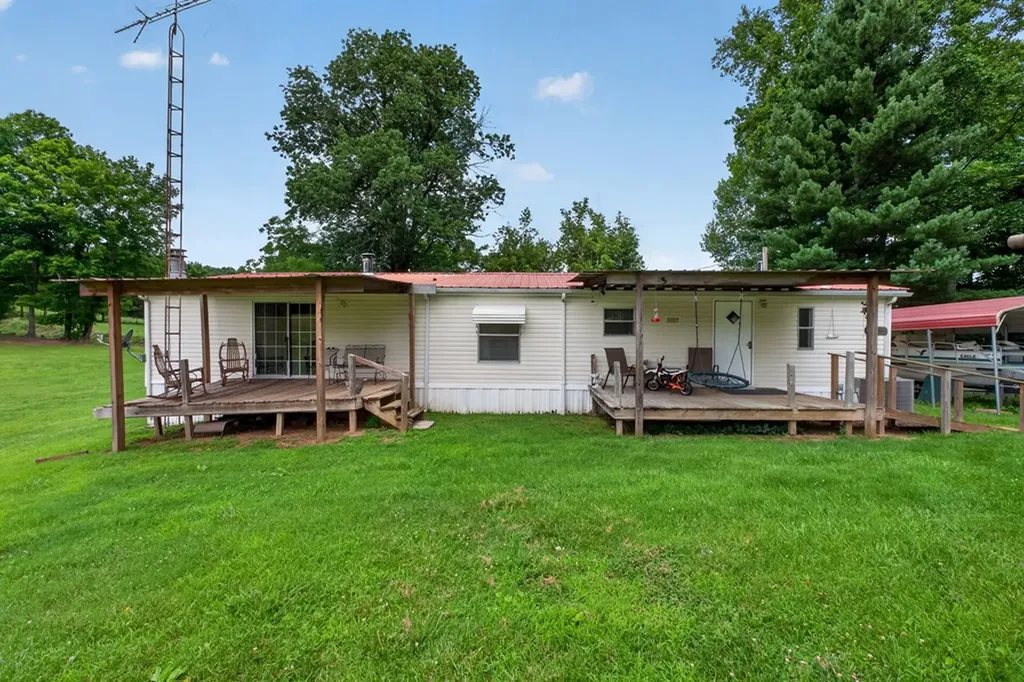 3013 Upper Hilham Road Livingston TN 38570