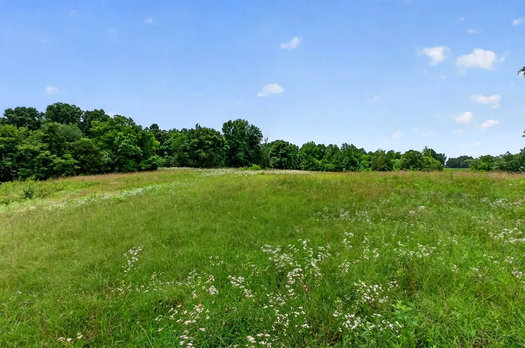 3013 Upper Hilham Road Livingston TN 38570