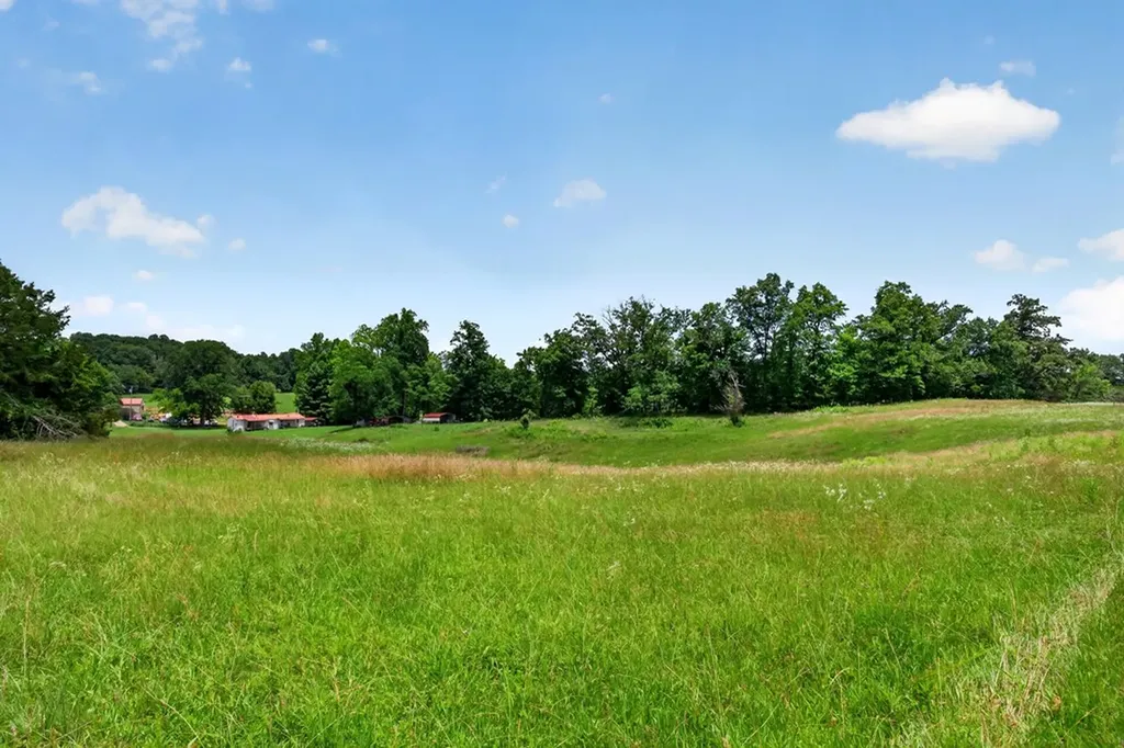 3013 Upper Hilham Road Livingston TN 38570