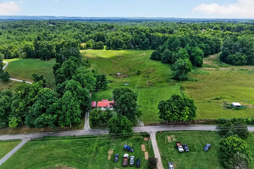 3013 Upper Hilham Road Livingston TN 38570