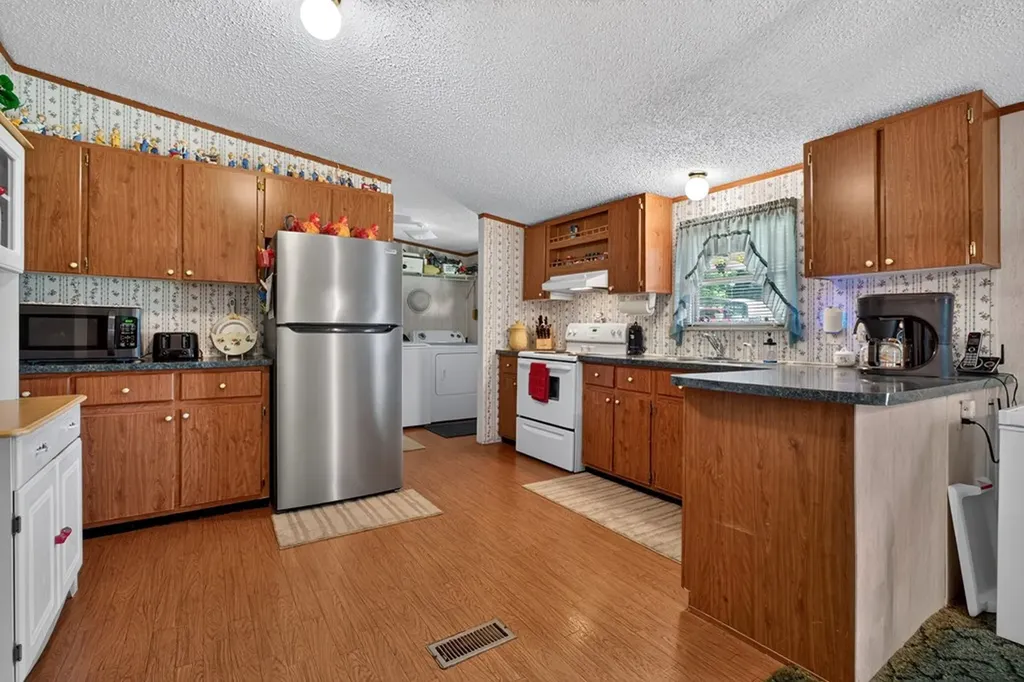 3013 Upper Hilham Road Livingston TN 38570