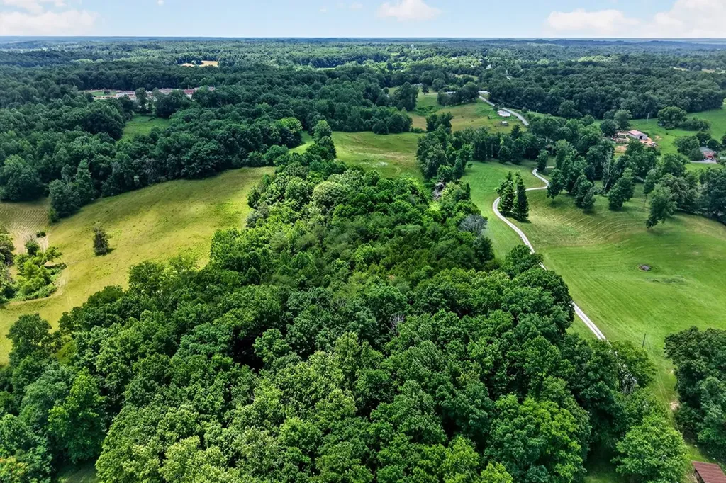 3013 Upper Hilham Road Livingston TN 38570