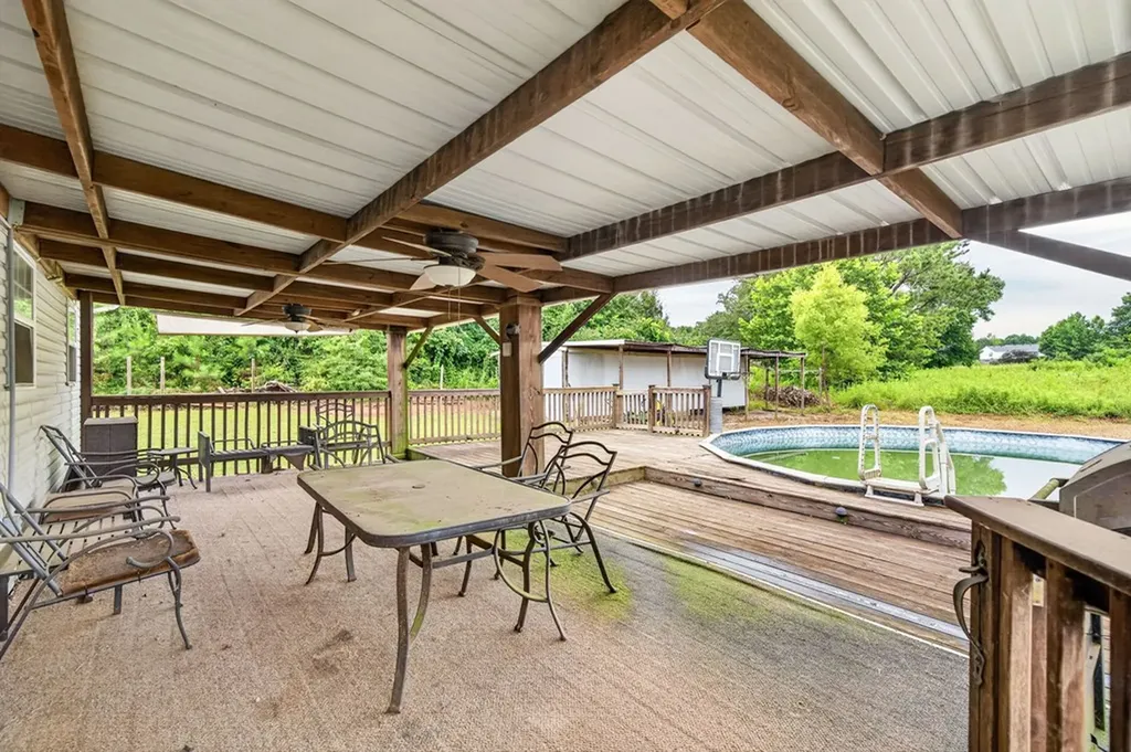 463 Hennessee Avenue Morrison TN 37357