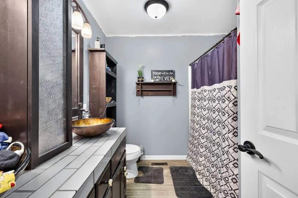 463 Hennessee Avenue Morrison TN 37357