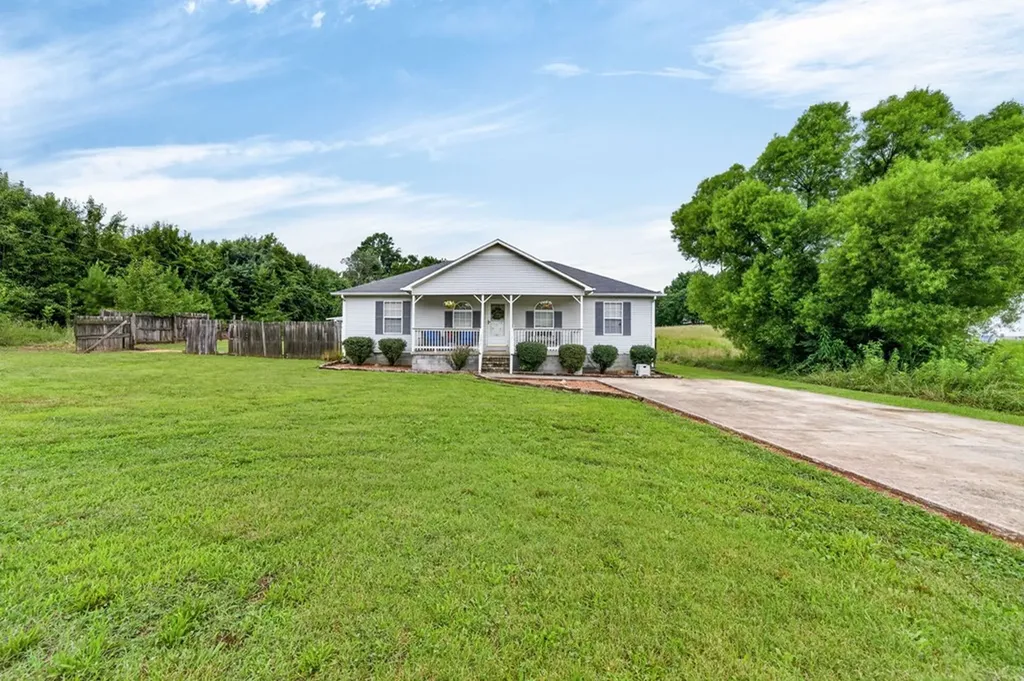 463 Hennessee Avenue Morrison TN 37357