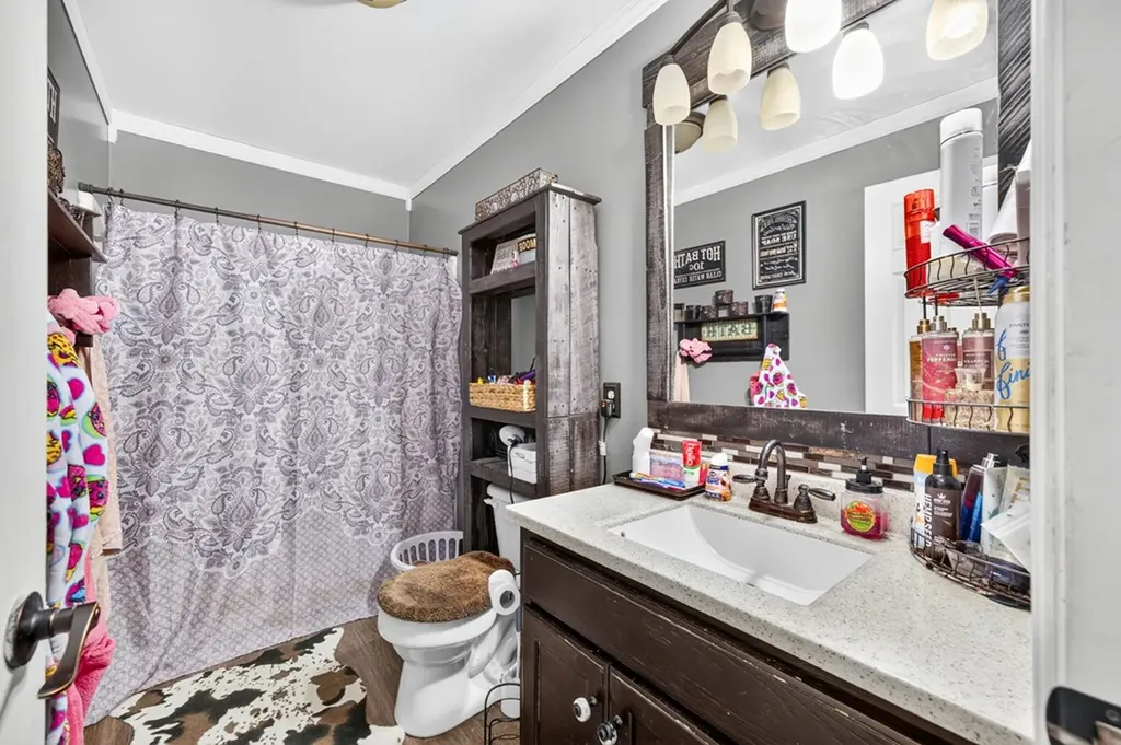 463 Hennessee Avenue Morrison TN 37357