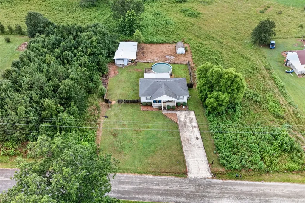 463 Hennessee Avenue Morrison TN 37357