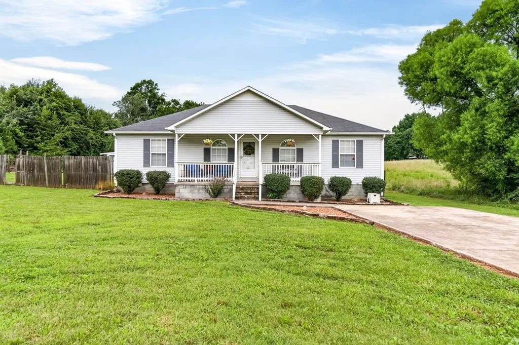 463 Hennessee Avenue Morrison TN 37357