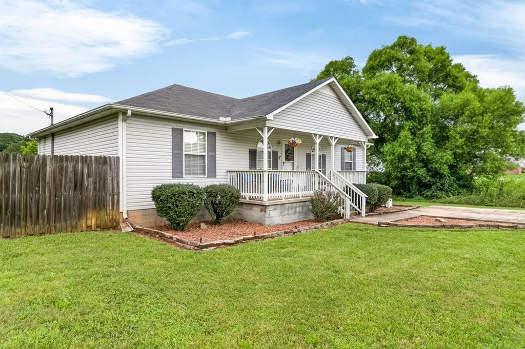463 Hennessee Avenue Morrison TN 37357