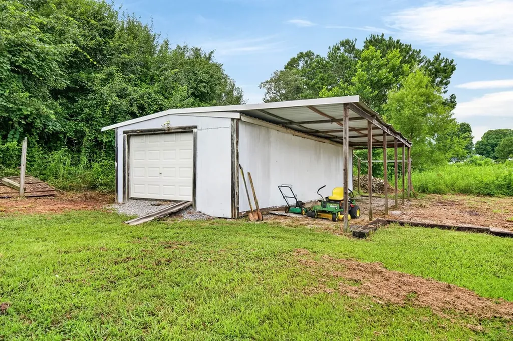 463 Hennessee Avenue Morrison TN 37357