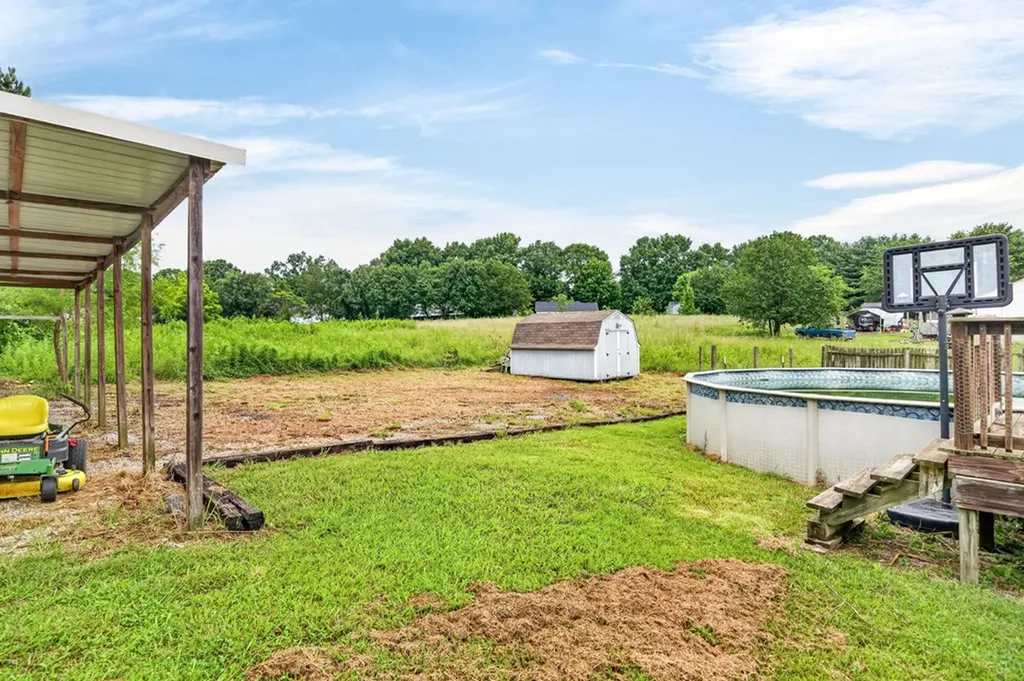 463 Hennessee Avenue Morrison TN 37357