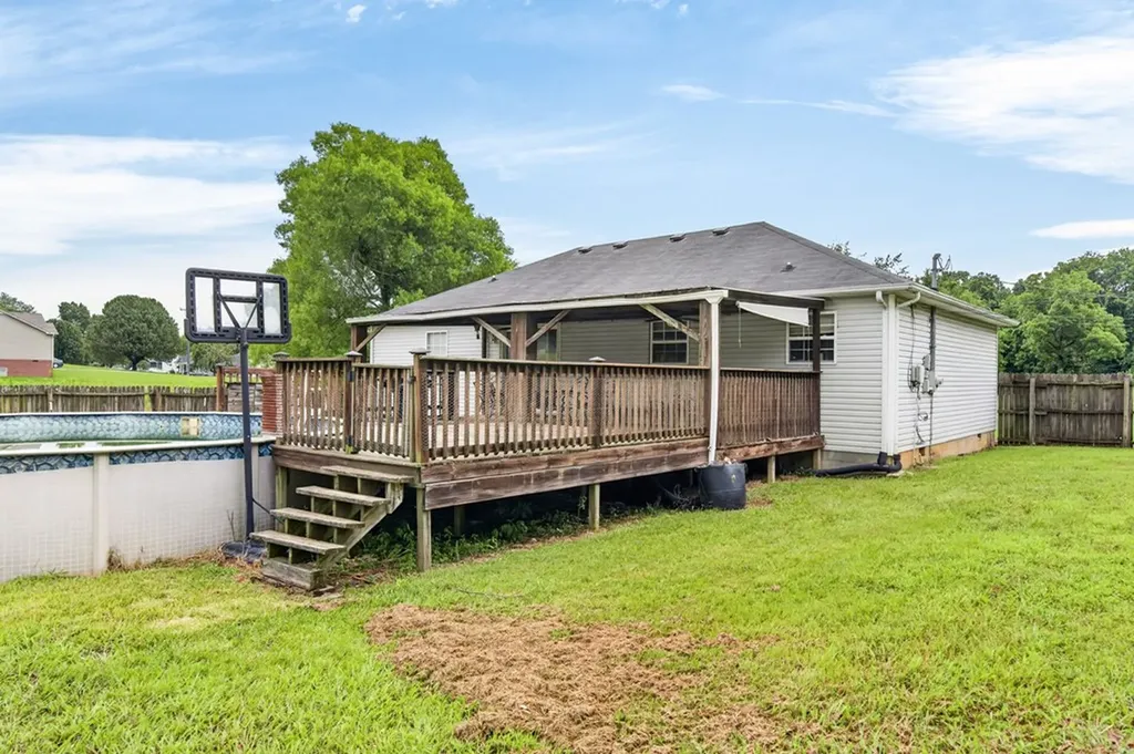 463 Hennessee Avenue Morrison TN 37357