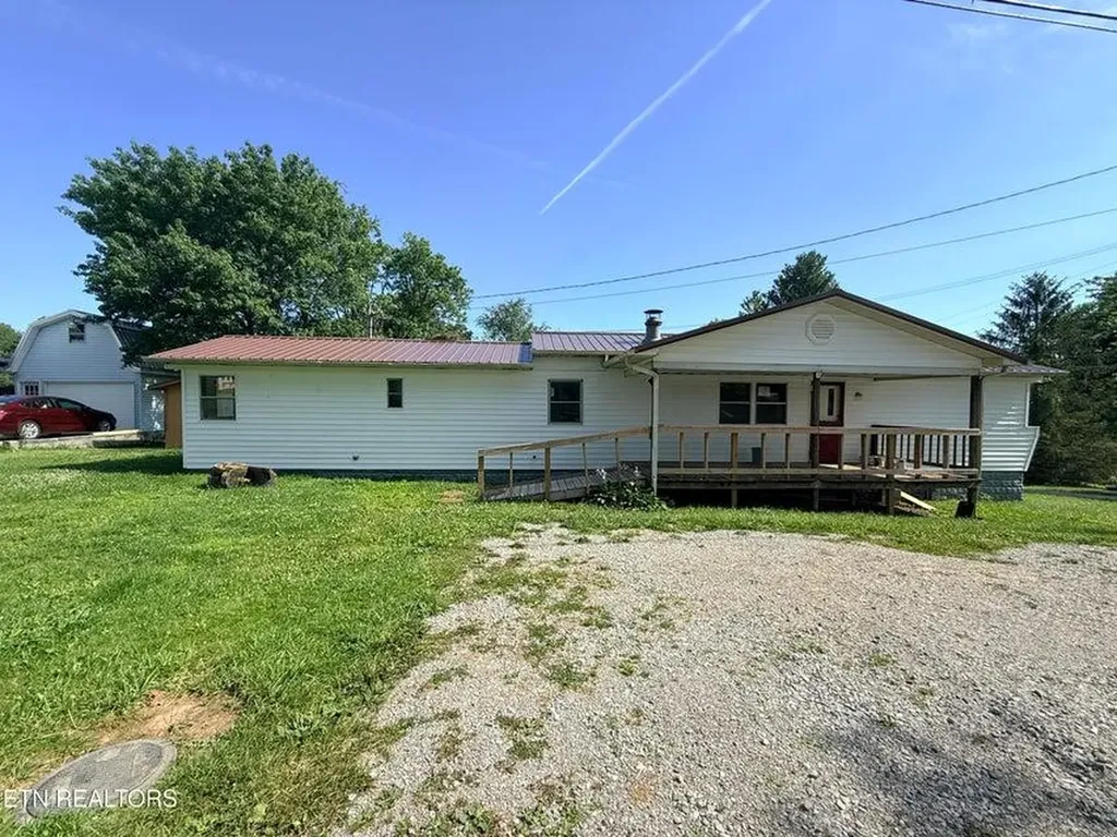 431 Patton Heights Circle Jamestown TN 38556-4112