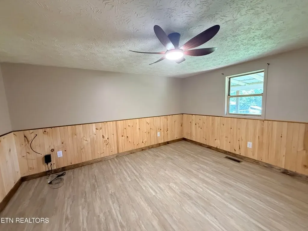 431 Patton Heights Circle Jamestown TN 38556-4112