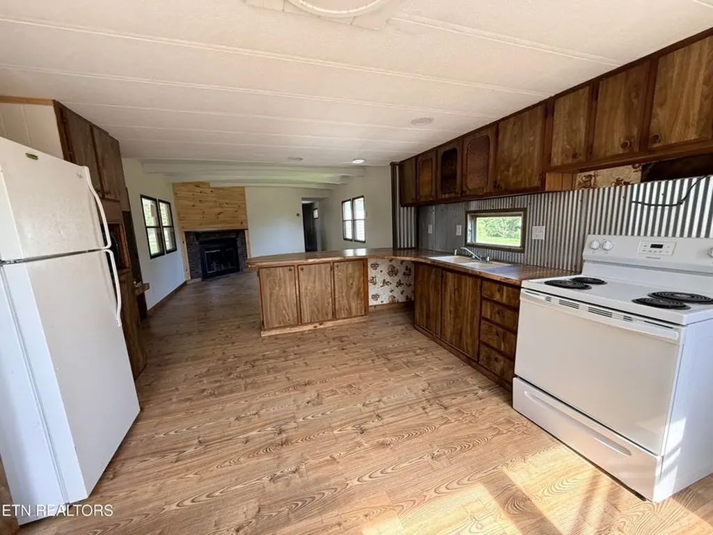 431 Patton Heights Circle Jamestown TN 38556-4112