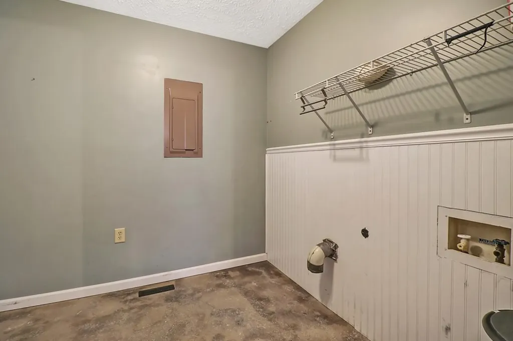 111 Meadow Creek Drive Crossville TN 38572