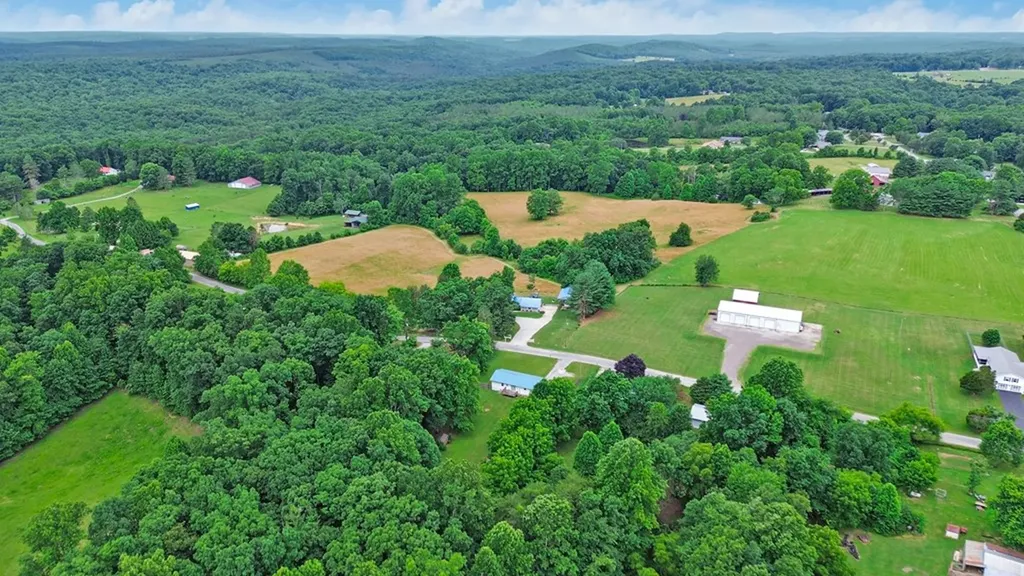 111 Meadow Creek Drive Crossville TN 38572