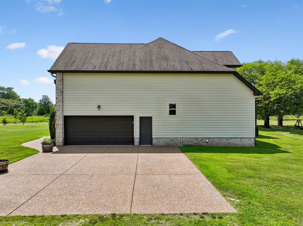 3930 3930 Big Springs Road Lebanon TN 37090