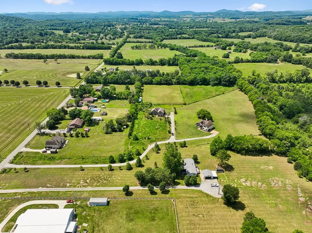 3930 3930 Big Springs Road Lebanon TN 37090