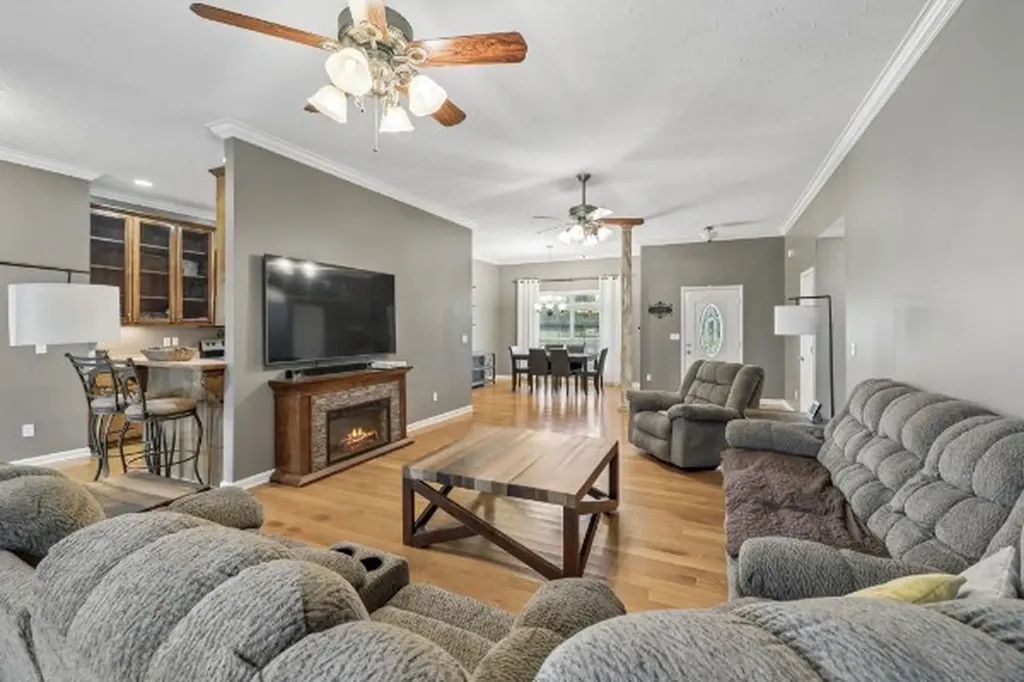 112 Kelly Lane Lafayette TN 37083