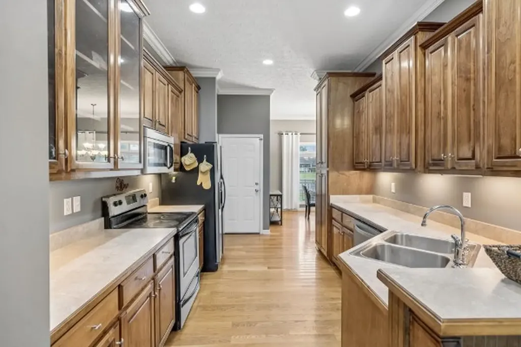 112 Kelly Lane Lafayette TN 37083