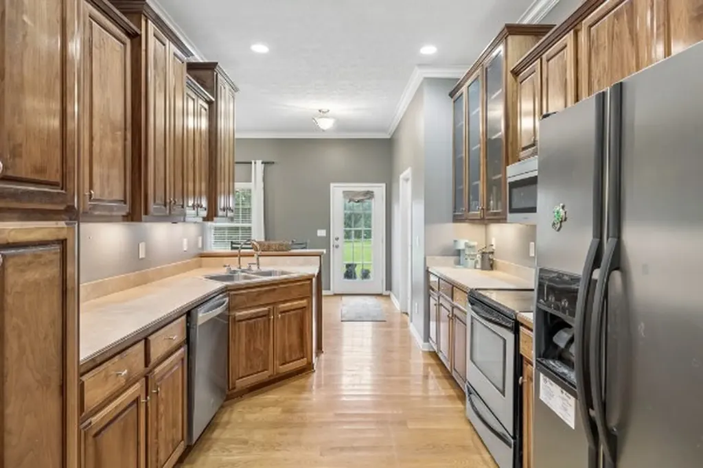 112 Kelly Lane Lafayette TN 37083