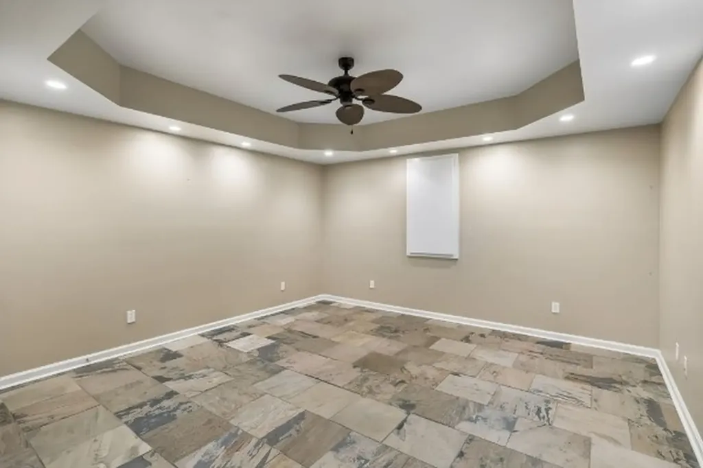 112 Kelly Lane Lafayette TN 37083