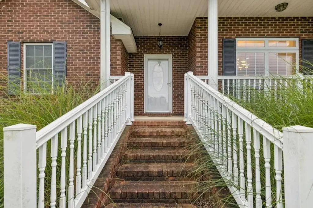 112 Kelly Lane Lafayette TN 37083