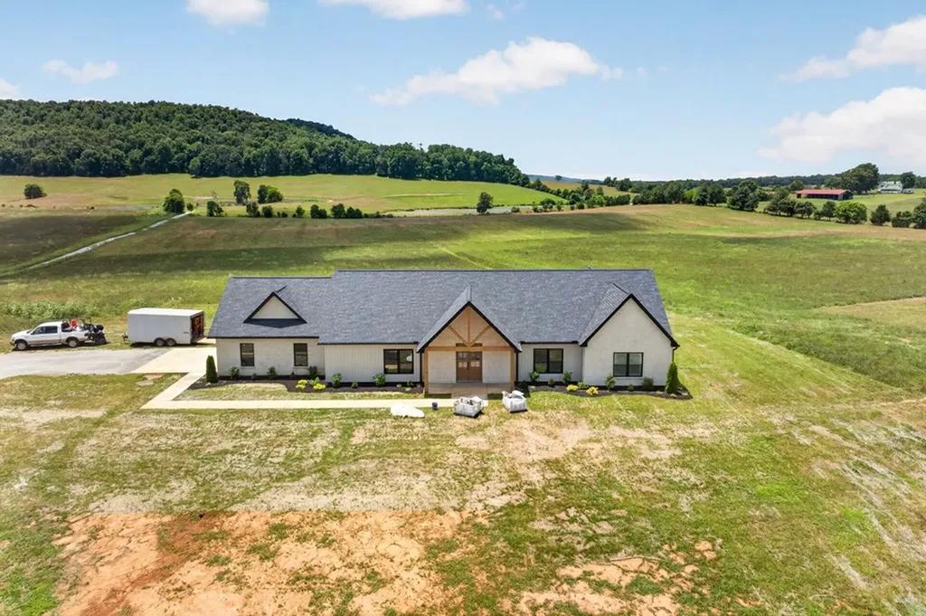 4169 Gum Springs Mountain Road Sparta TN 38583
