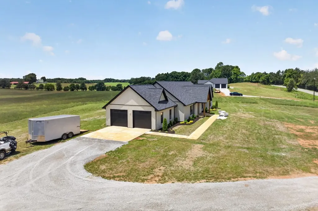 4169 Gum Springs Mountain Road Sparta TN 38583