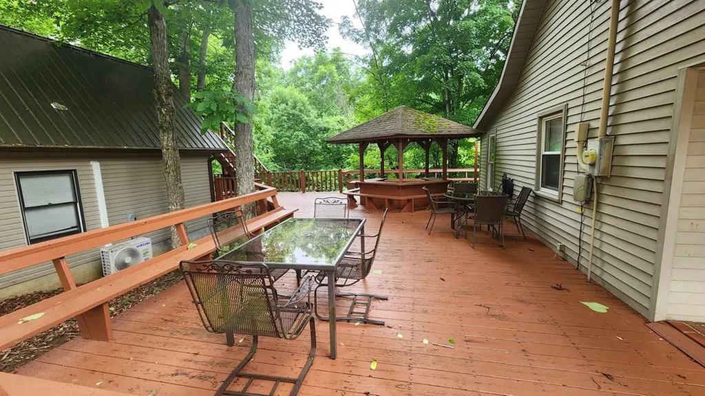 450 Cedar Hill Road Celina TN 38551