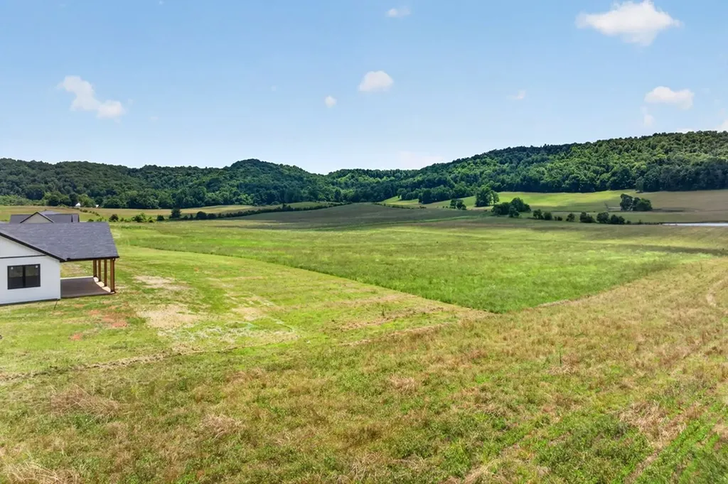 4221 Gum Springs Mountain Road Sparta TN 38583