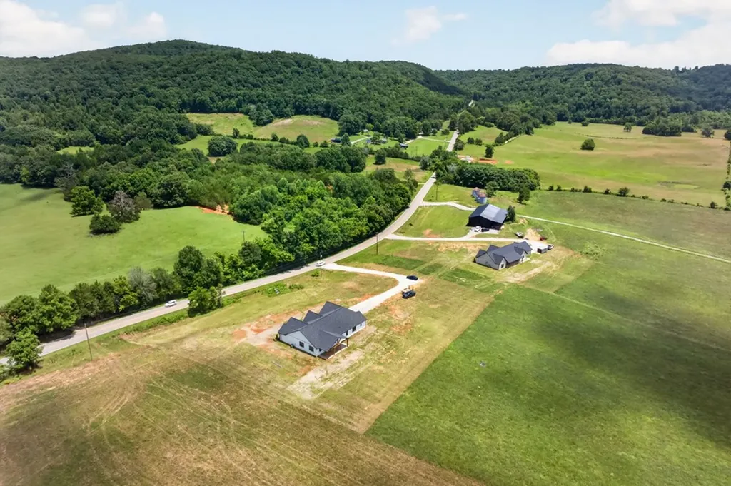 4221 Gum Springs Mountain Road Sparta TN 38583